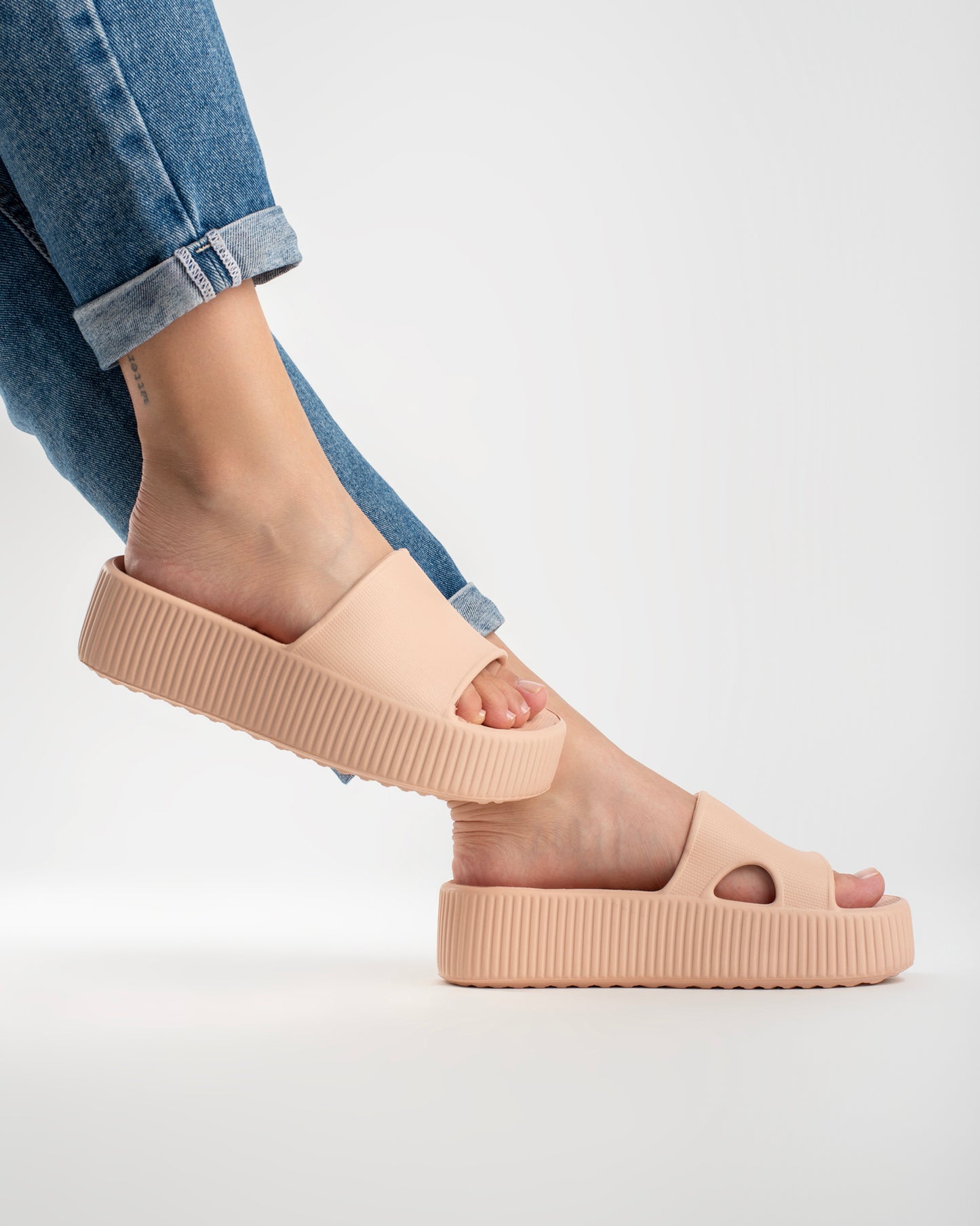 Cream Pillow Chinelo Slide Tamanco Feminino