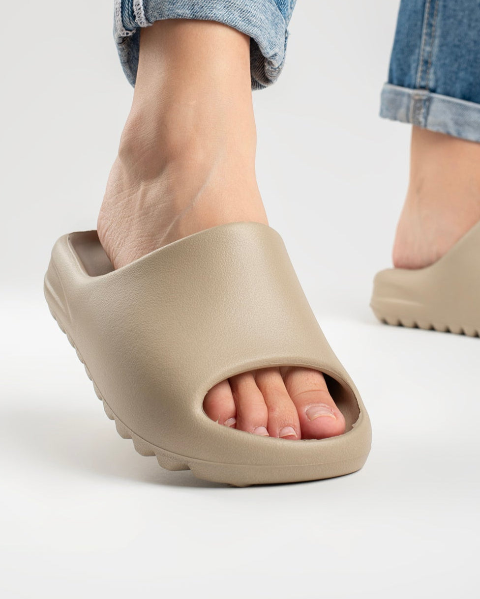 Beige Sky Chinelo Slide Feminino