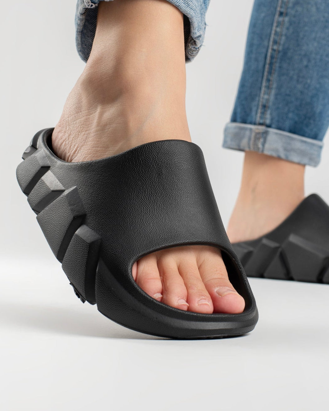 Black Gravix Chinelo Slide Feminino
