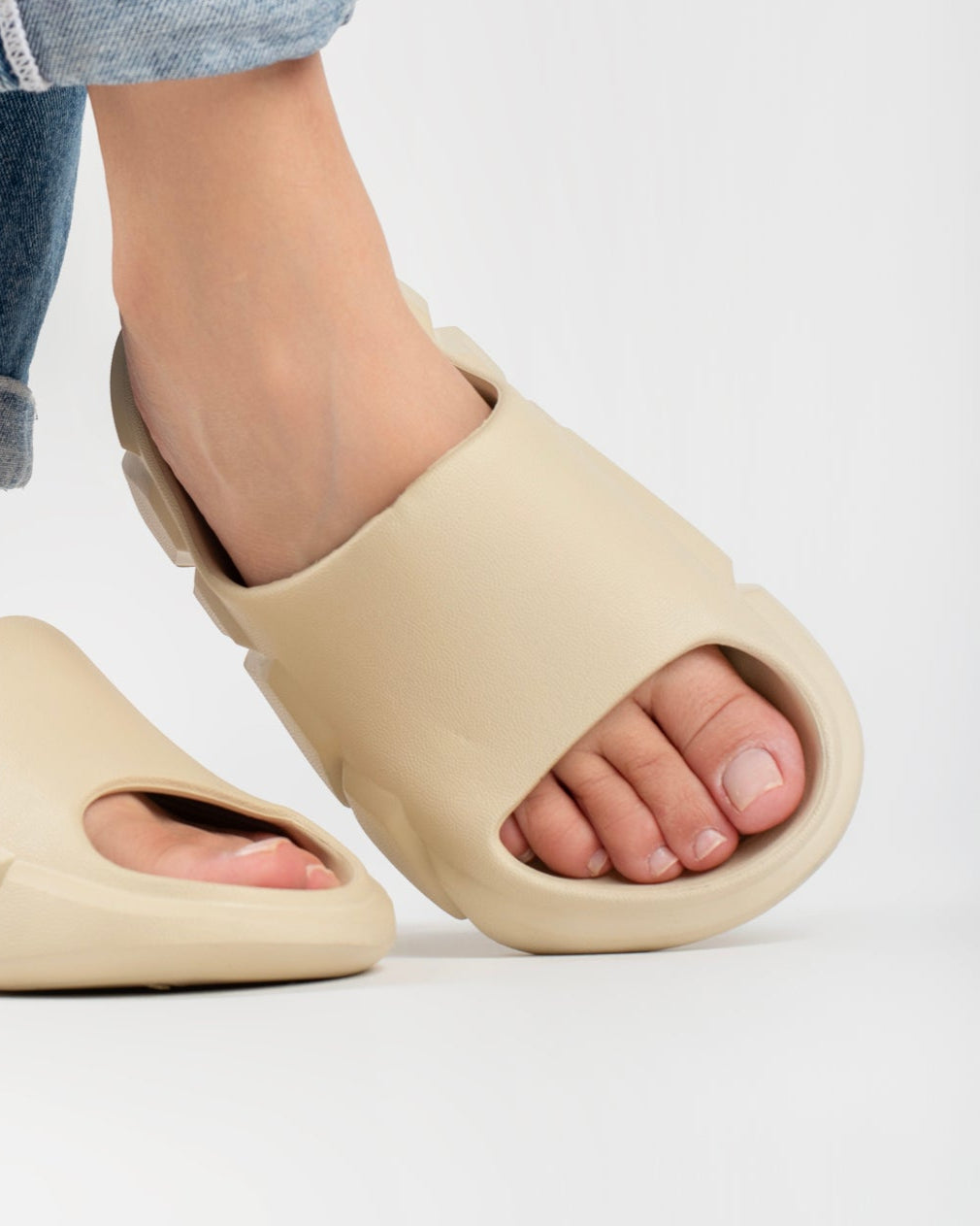 Cream Gravix Chinelo Slide Feminino