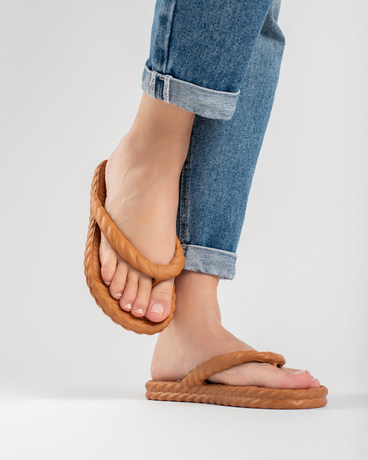 Caramel Braid Chinelo Feminino