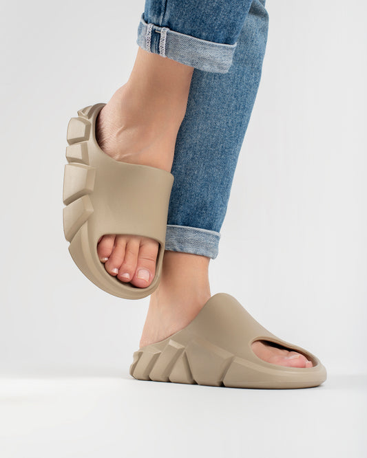 Beige Gravix Chinelo Slide Feminino