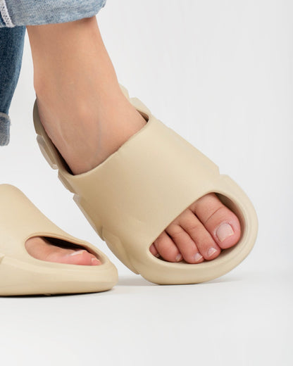 Cream Gravix Chinelo Slide Feminino